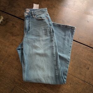 Forever 21 cropped 90s jeans
